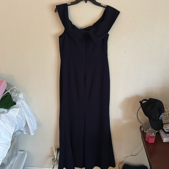 Navy blue long formal dress with slit - Picture 2 of 3
